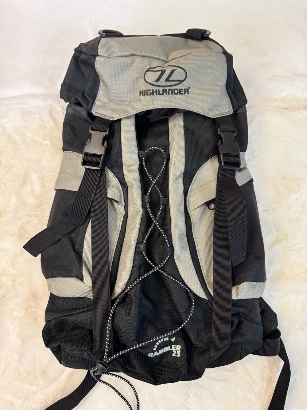 Men's Rambler 25 Black & Gray Backpack